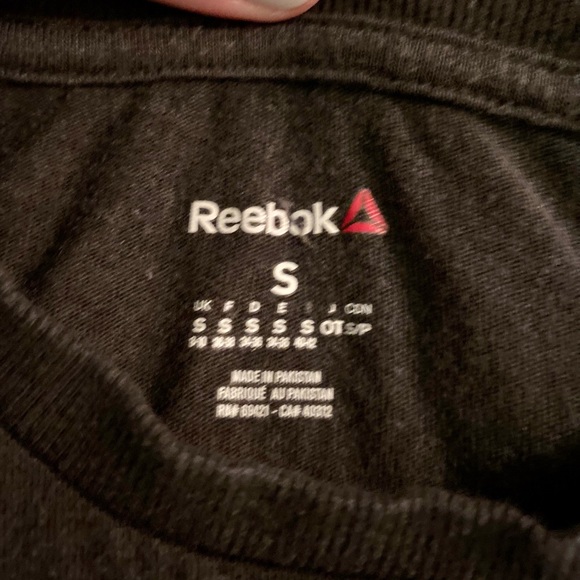 Lot of 2 Reebok Muscle Tank Tops - Picture 3 of 3